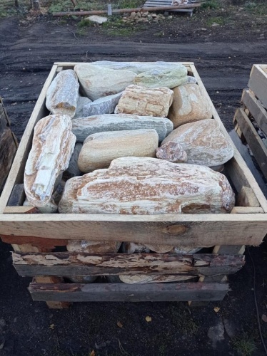 Златолит жёлтый, жёлто-зелёный глыбки и валуны для ланшафтного дизайна купить в Тольятти