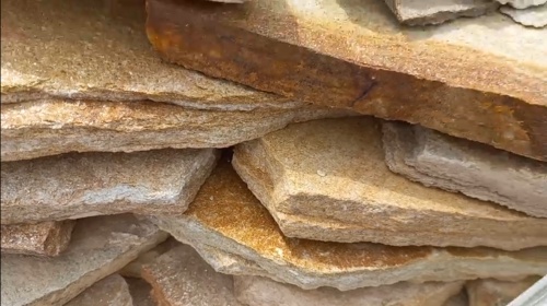 Плитняк златолит жёлтый золотистый для отмостки купить в Тольятти