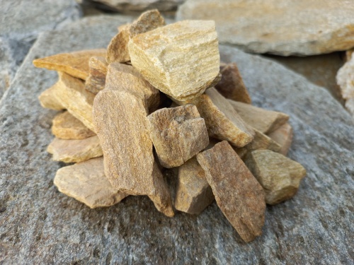 Златолит жёлтый декоративная каменная крошка купить в Тольятти