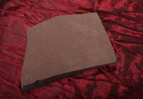 Плитняк лемезит бордовый для цоколя 1,5-2 см купить в Тольятти