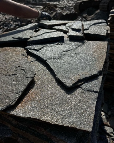 Плитняк златолит серебристый для фасада купить в Тольятти