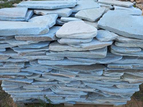 Плитняк златолит зелёный галтованный для цоколя купить в Тольятти