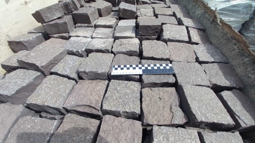 Лемезит колотая брусчатка 10 * 10 см. для парковки купить в Тольятти